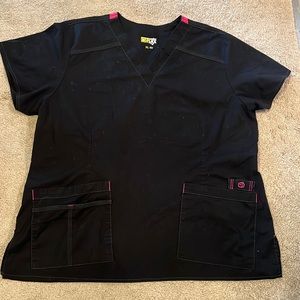 Wonder flex scrub top